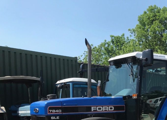 2018-05-15: Transportdag met de Ford 7840 zijn eerste rit met de onderdelen nog geladen worden...